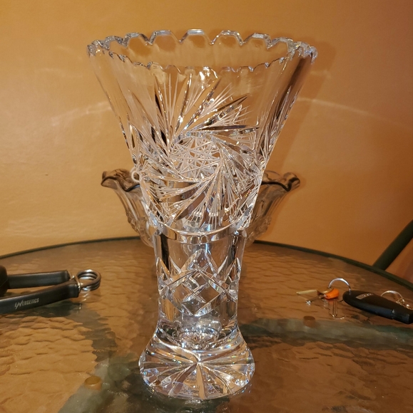 Vintage Crystal Pinwheel Vase - Picture 2 of 2